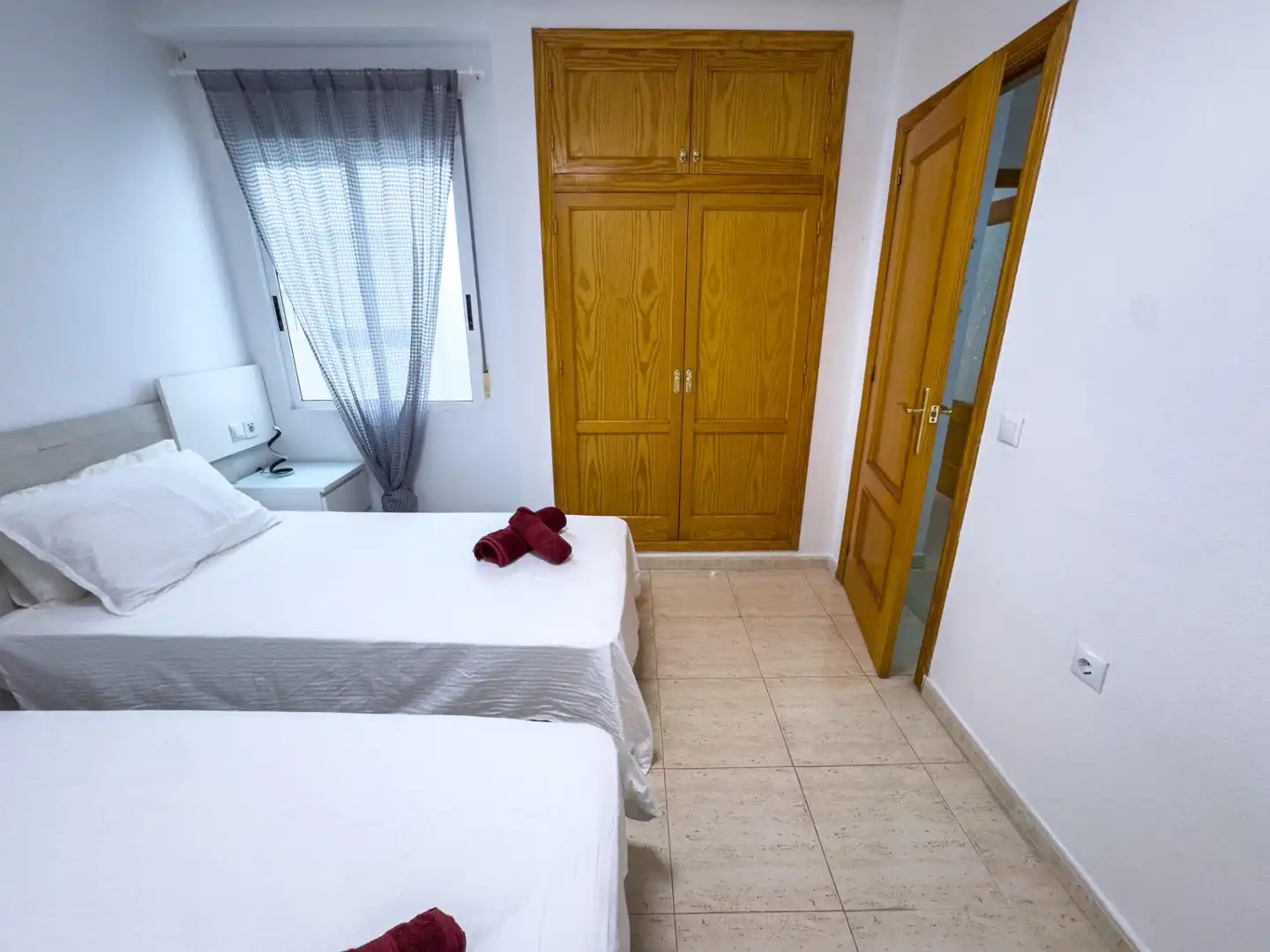 Dormitori de Apartament de lloguer en Torrevieja amb Aire condicionat, Calefacció i Terrassa
