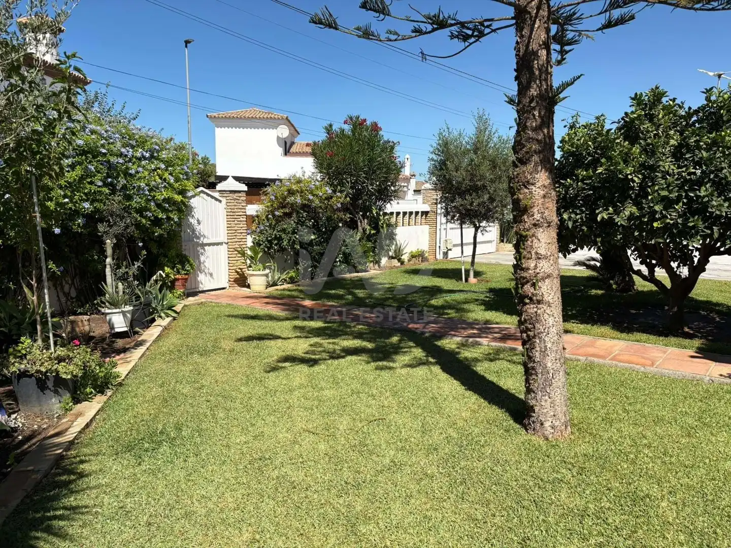 Jardín de Casa o chalet en venta en Chiclana de la Frontera con Aire acondicionado, Calefacción y Piscina