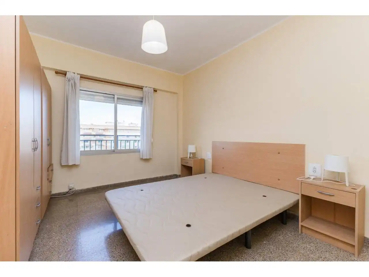 Habitación de Piso en venta en Valencia con Aire acondicionado y Balcón