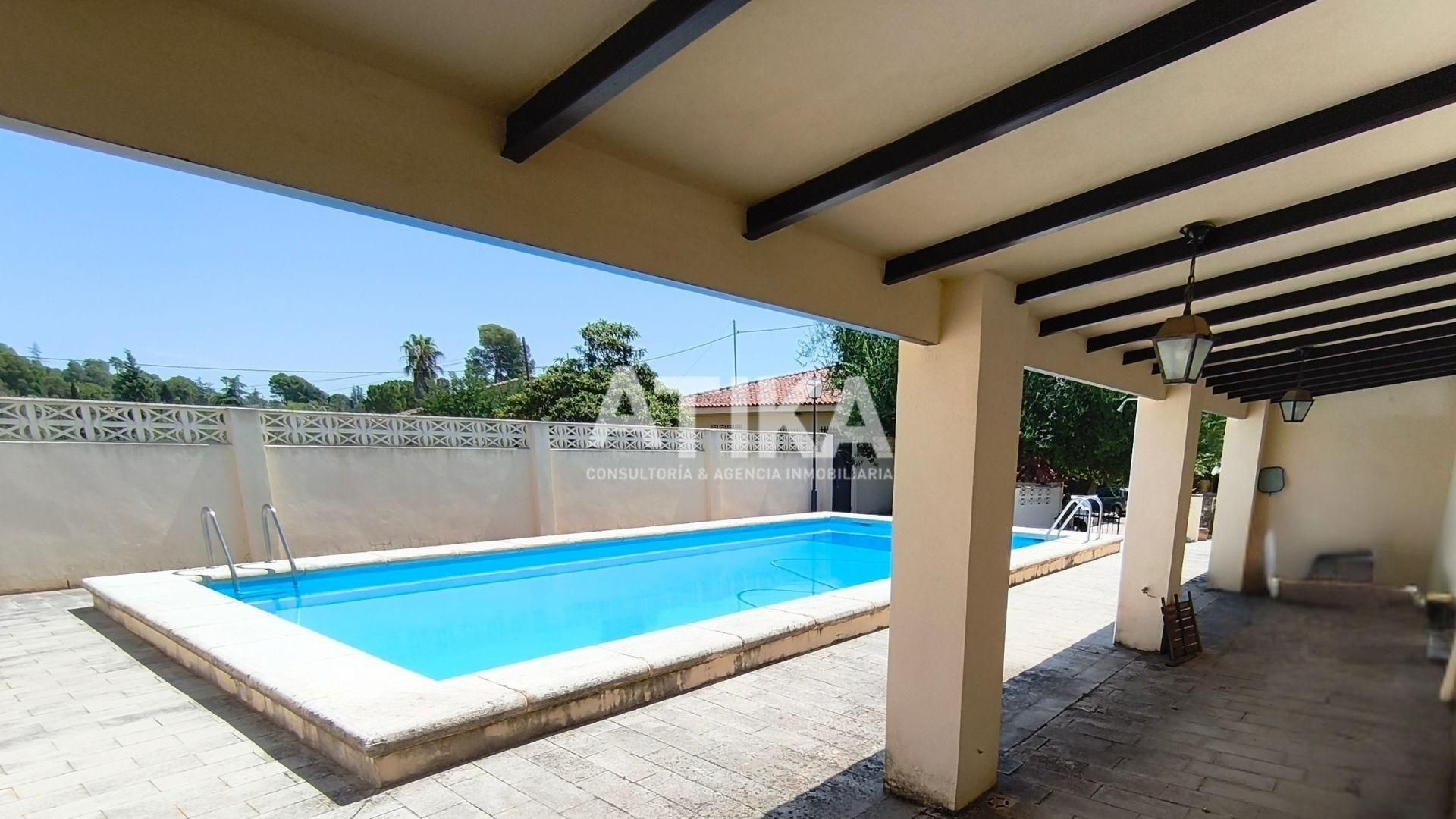 Piscina de Casa o xalet en venda en Ontinyent amb Jardí privat, Terrassa i Traster