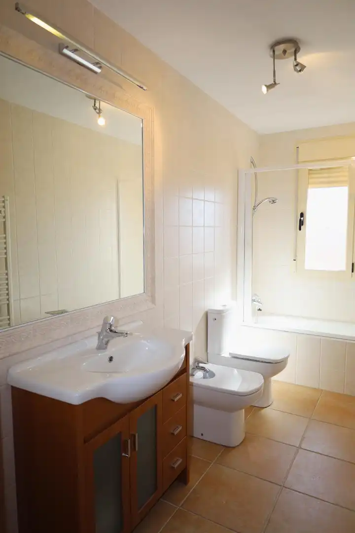 Bathroom of Houses for sale in Híjar  with Air Conditioner, Heating and Terrace