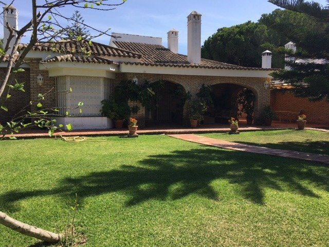 Jardí de Casa o xalet de lloguer en El Puerto de Santa María amb Aire condicionat i Jardí privat