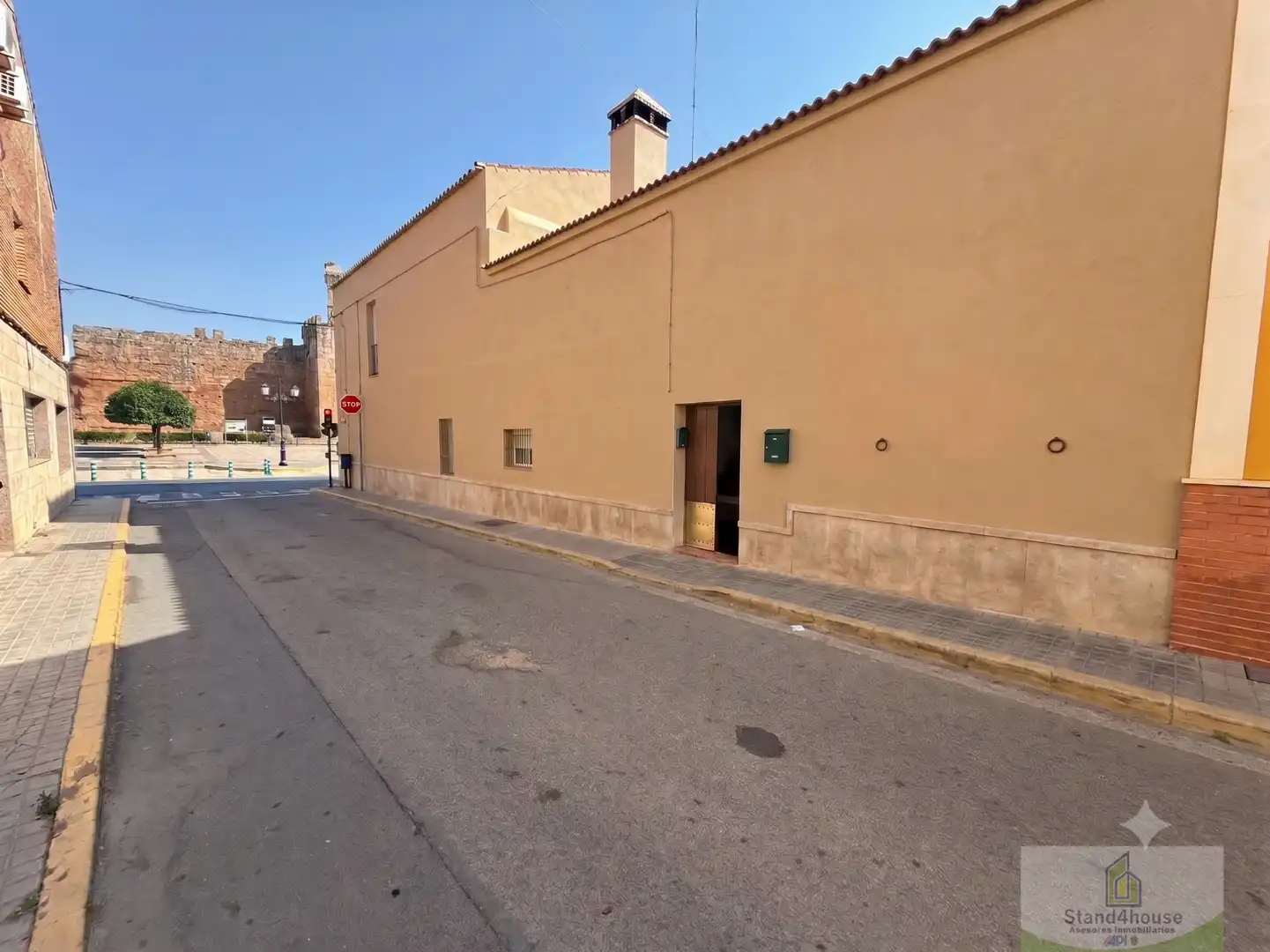 Vista exterior de Casa adosada en venda en Niebla amb Calefacció, Terrassa i Traster