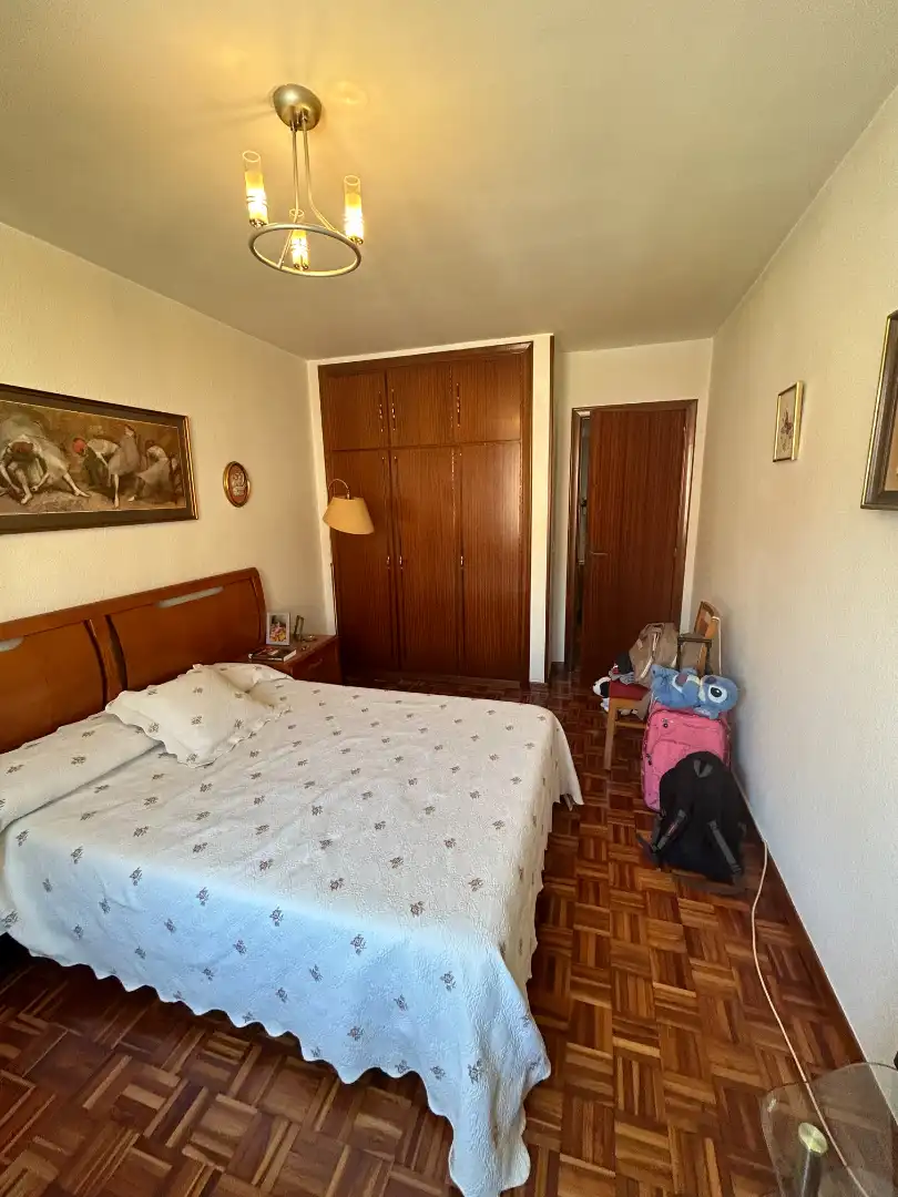 Schlafzimmer von Wohnung zum Verkauf in Burgos mit Heizung und Möbliert