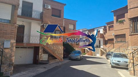 Foto 2 de Casa adosada en venda a Avenida de la Mancha, Villacañas, Toledo