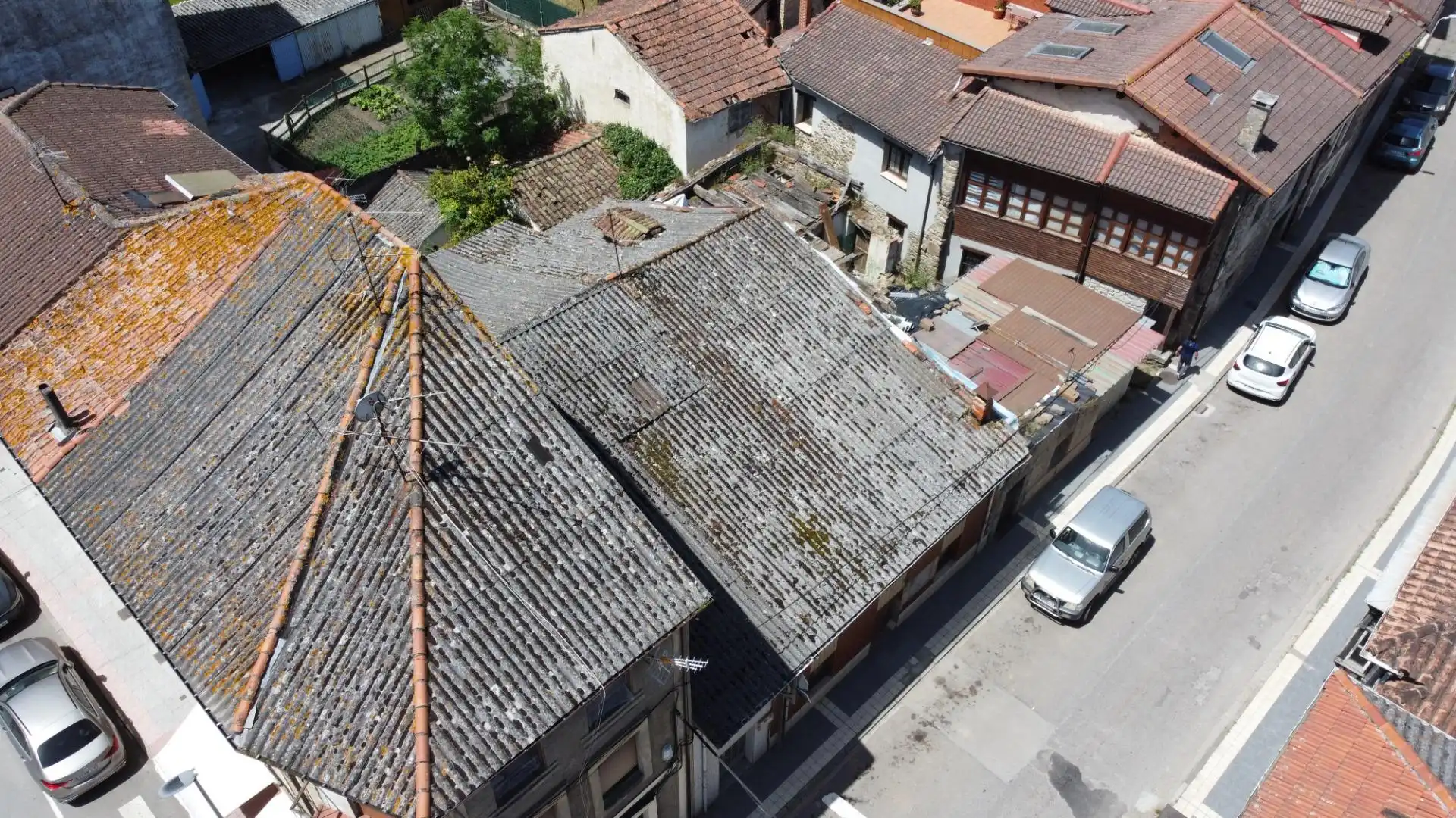 Vista exterior de Casa adosada en venda en Lena