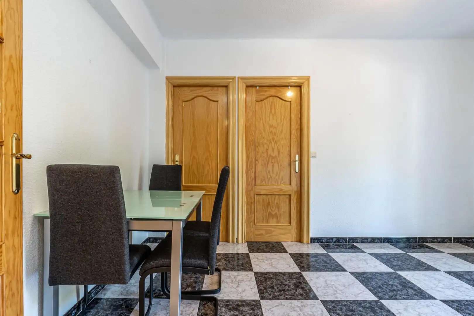 Flat for sale in Granada  with Balcony