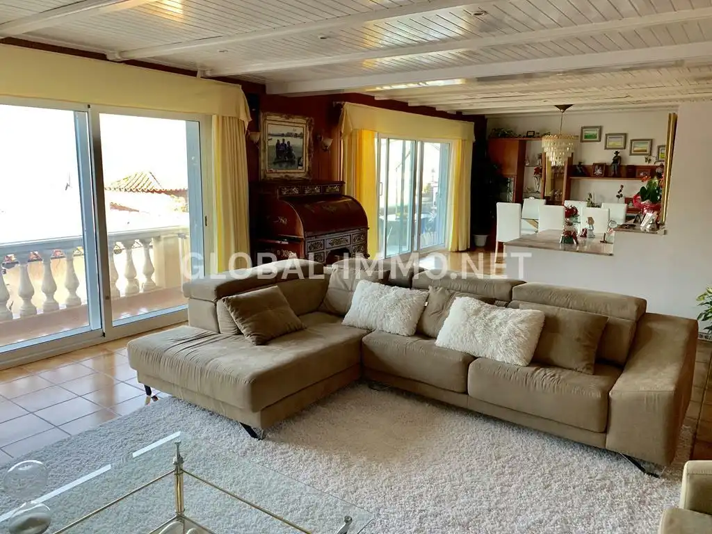 Sala d'estar de Casa o xalet en venda en Roses amb Aire condicionat, Calefacció i Jardí privat