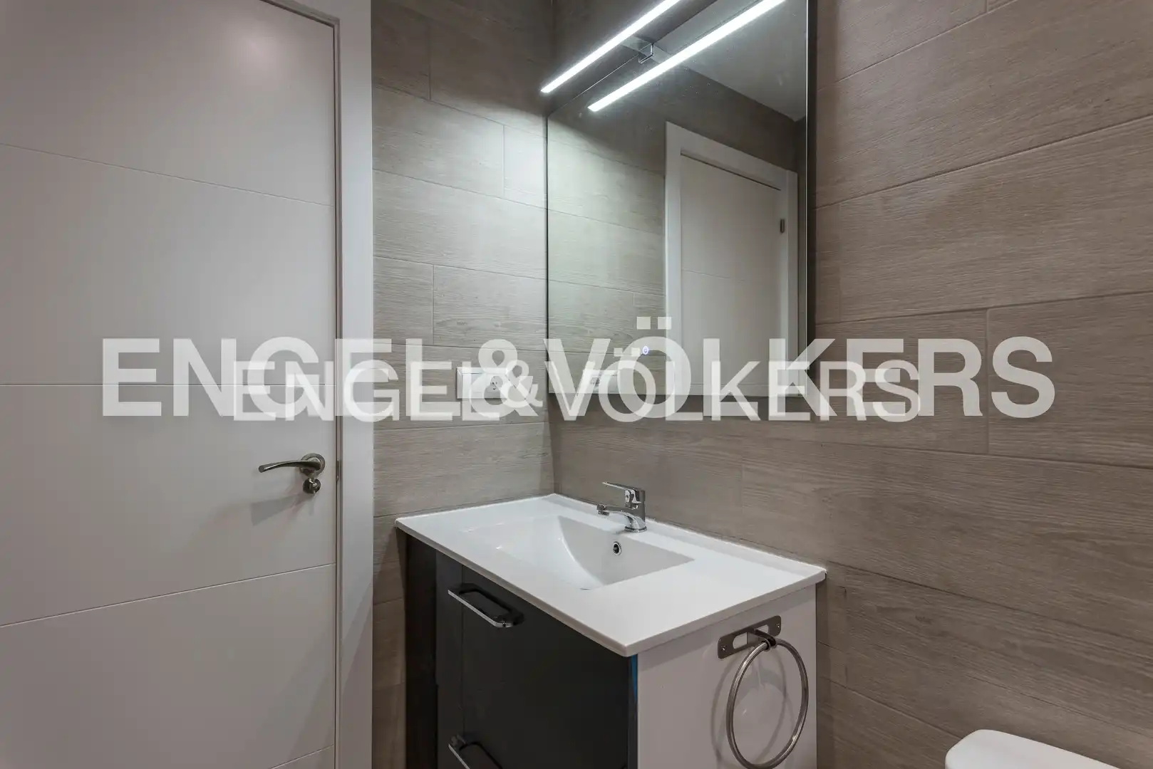 Baño de Piso de alquiler en Madrid con Aire acondicionado, Calefacción y Terraza