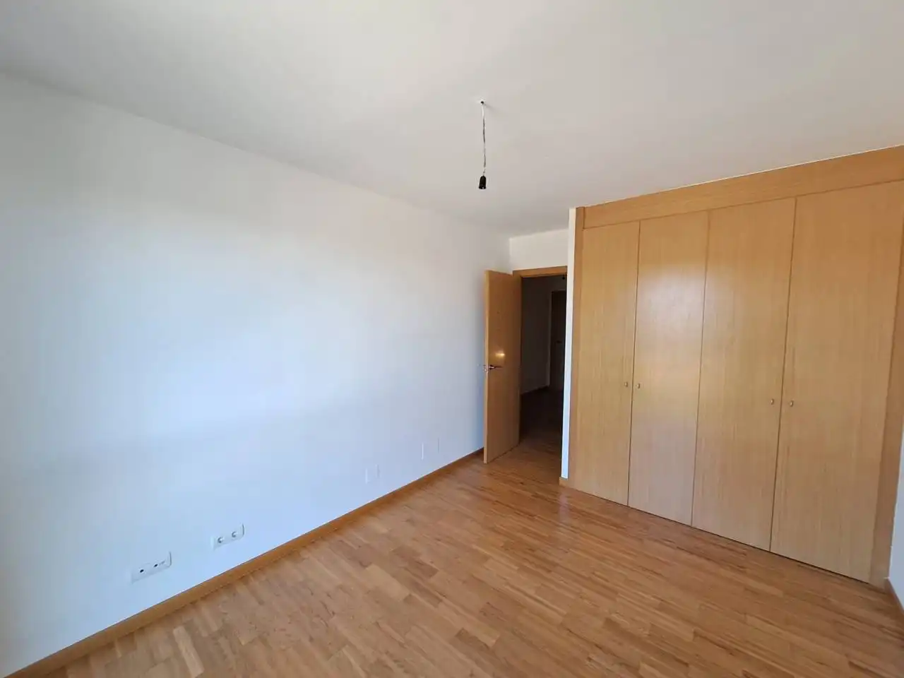 Bedroom of Houses for sale in Valdorros  with Heating, Private garden and Parquet flooring