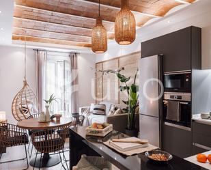 Cuina de Apartament de lloguer en  Barcelona Capital amb Aire condicionat, Terrassa i Balcó