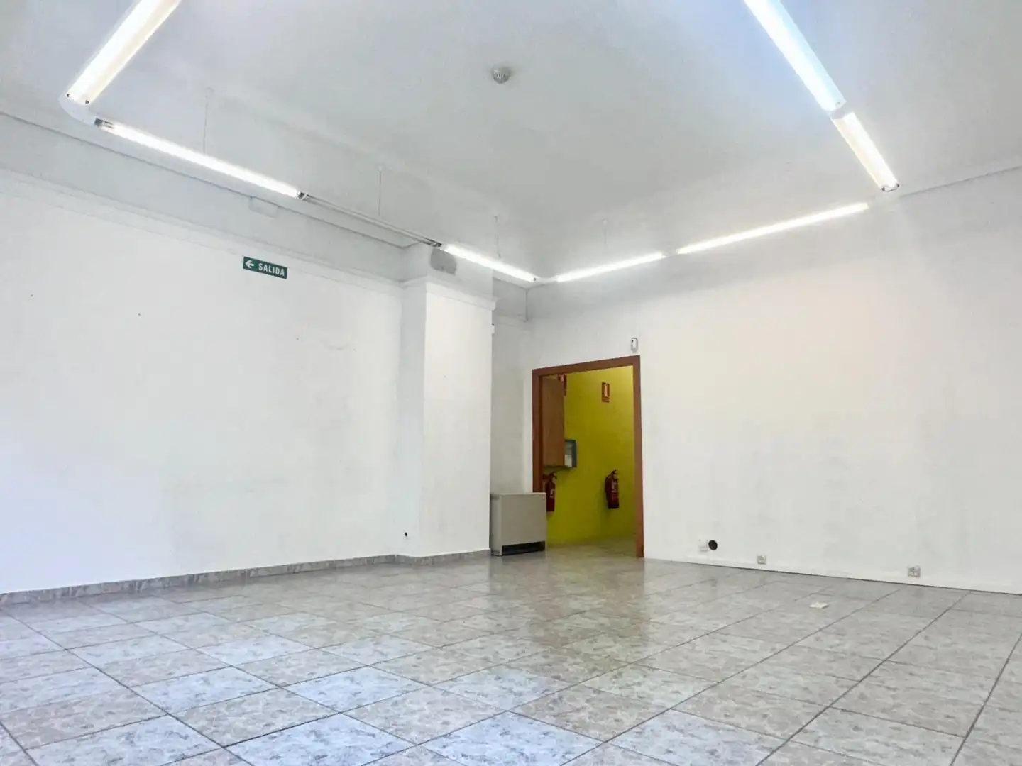 Geschaftsraum zur Miete in  Pamplona / Iruña