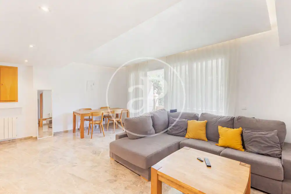 Sala de estar de Ático en venta en Bétera con Aire acondicionado, Calefacción y Jardín privado