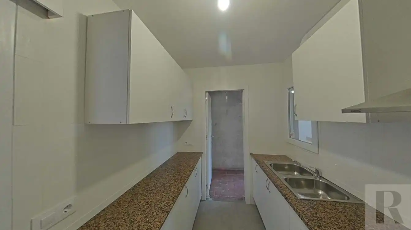 Cuina de Pis en venda en Sabadell amb Terrassa i Balcó