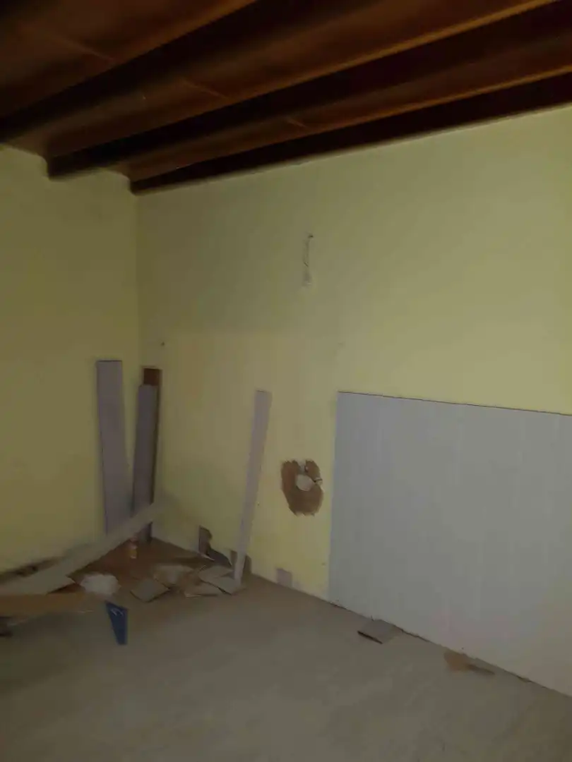 Houses for sale in Casasola de Arión  with Balcony