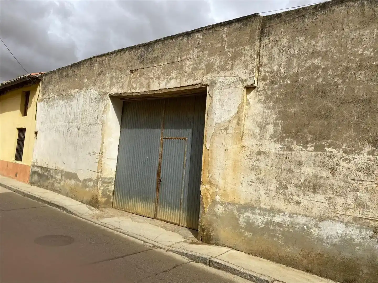 Vista exterior de Residencial en venda en Fuentes de Nava