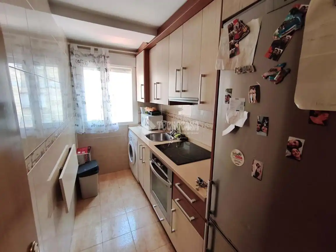 Kitchen of Flat for sale in Zaragoza  with Air Conditioner and Heating