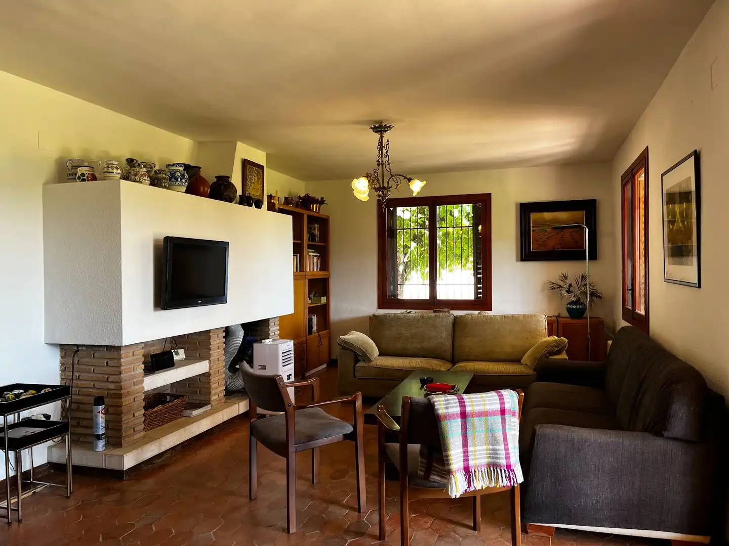 Sala d'estar de Casa o xalet en venda en Ontinyent amb Calefacció, Jardí privat i Traster