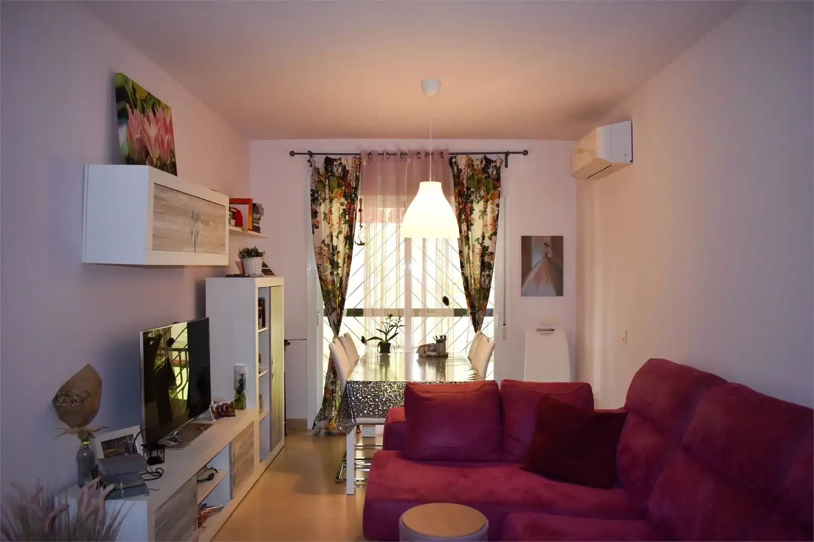 Sala de estar de Planta baja en venta en Vélez-Málaga con Aire acondicionado, Terraza y Piscina comunitaria