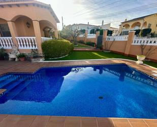 Piscina de Casa o xalet en venda en El Vendrell amb Calefacció, Jardí privat i Terrassa