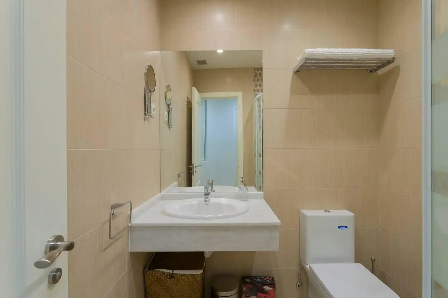 Bathroom of Apartments for rent in Málaga  with Air Conditioner, Furnished and Internet
