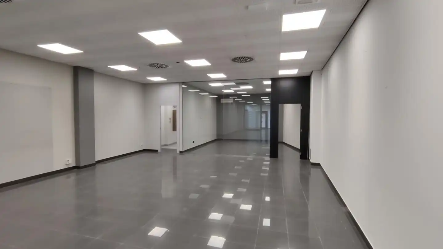 Geschaftsraum zur Miete in Buñol