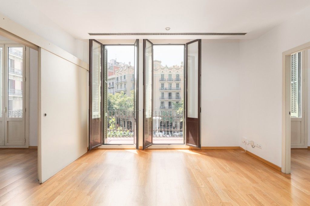 Bedroom of Apartment for sale in  Barcelona Capital  with Air Conditioner, Parquet flooring and Balcony