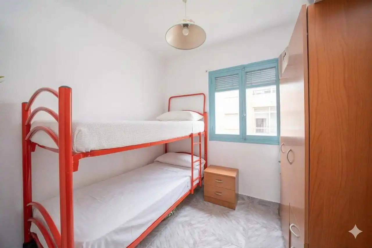 Habitación de Piso en venta en Alicante / Alacant con Amueblado