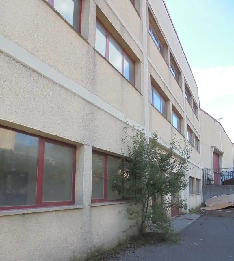 Außenansicht von Gebäude zum Verkauf in Los Corrales de Buelna 