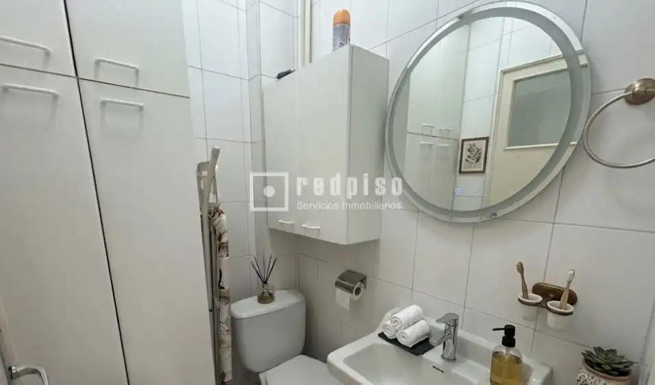 Badezimmer von Wohnung zum Verkauf in Madrid mit Klimaanlage, Heizung und Privatgarten
