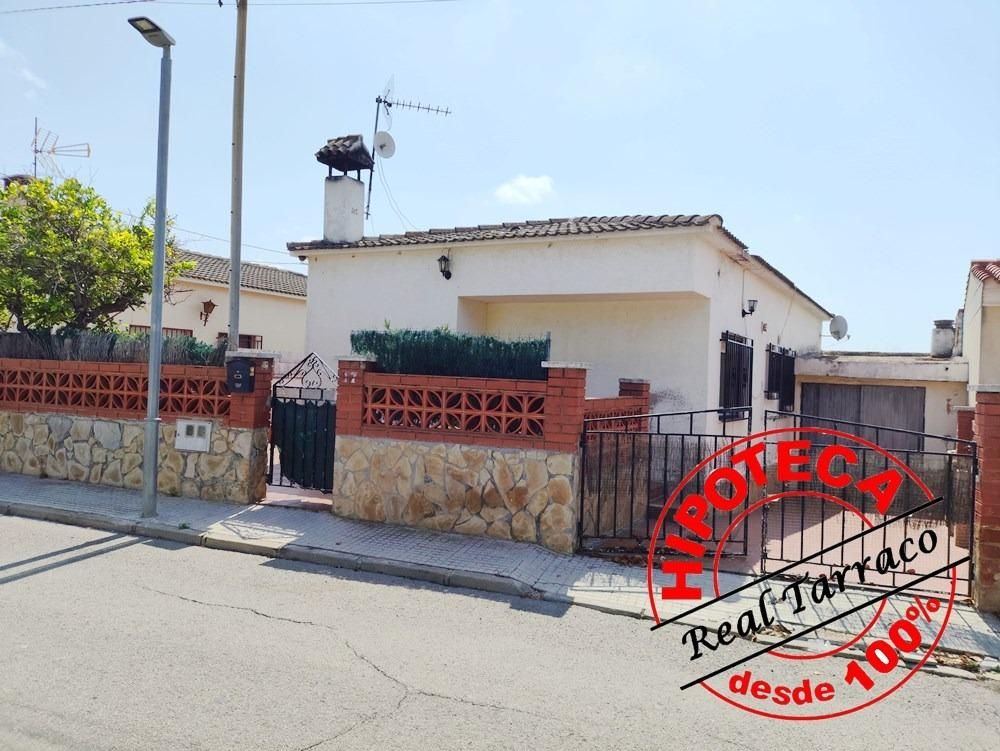 Außenansicht von Residential zum verkauf in Santa Oliva