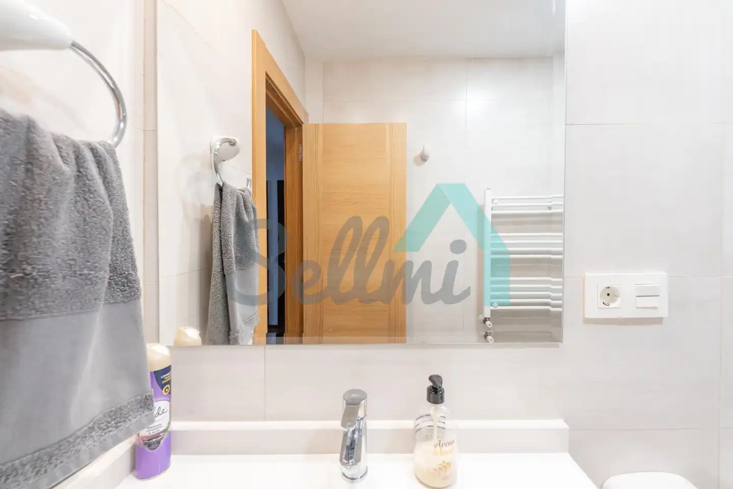 Room in Paz, El Cristo