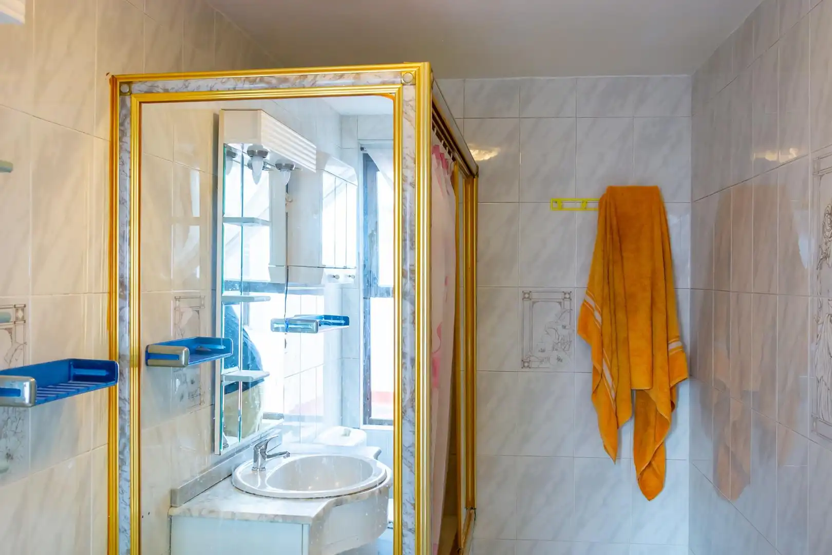 Badezimmer von Wohnung zum Verkauf in León Capital  mit Heizung und Abstellraum