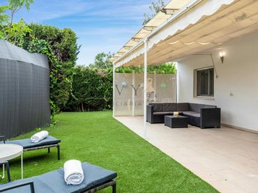 Piano terra con piscina in affitto a Nueva Andalucía