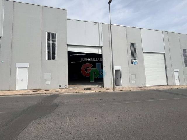 Nave industrial en Alquiler en La Gangosa