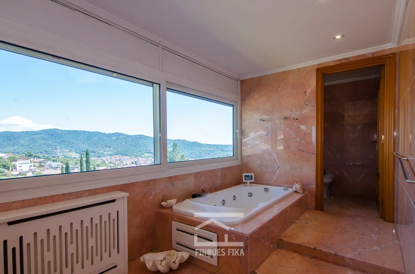Baño de Casa o chalet de alquiler con opción a compra en Argentona con Calefacción, Jardín privado y Terraza