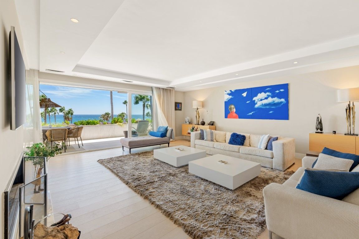 Ático en venta en  Calle los Granados, Puerto Banús