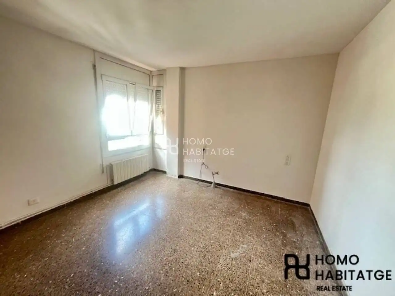Habitación de Piso en venta en Sabadell con Calefacción y Balcón