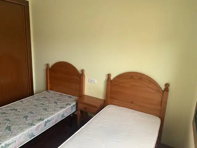 Habitación de Apartamento en venta en Marín con Parquet, Trastero y Amueblado