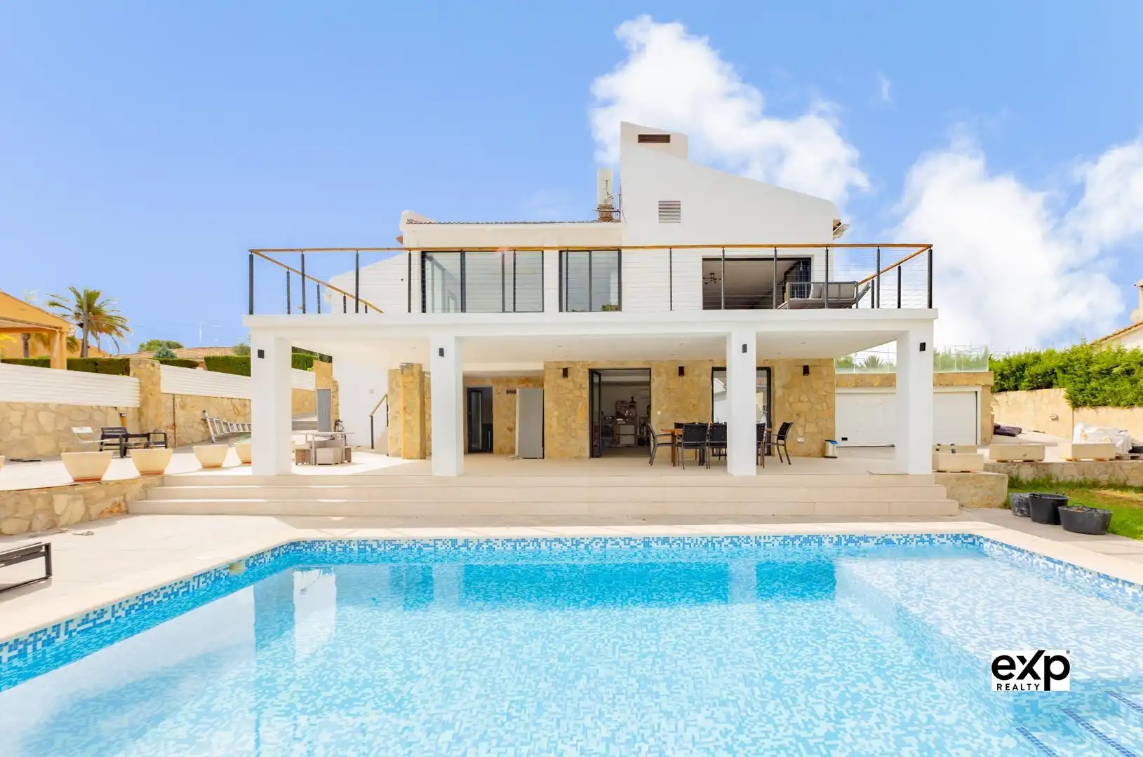 Piscina de Casa o chalet en venta en L'Eliana con Aire acondicionado, Calefacción y Jardín privado