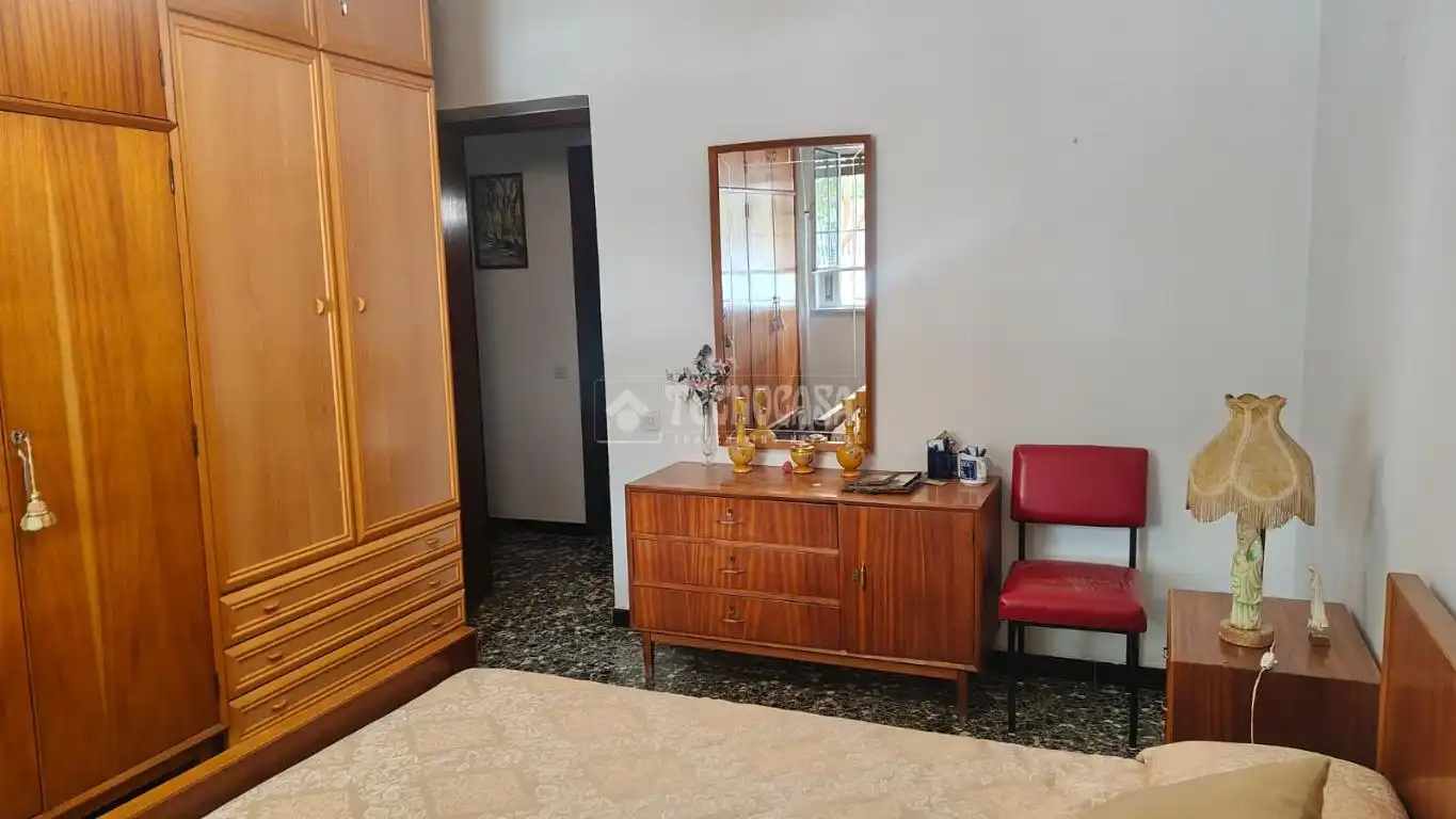 Bedroom of Flat for sale in Sevilla
