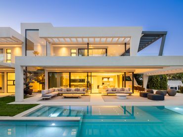 Casa amb piscina en venda a Nueva Andalucía