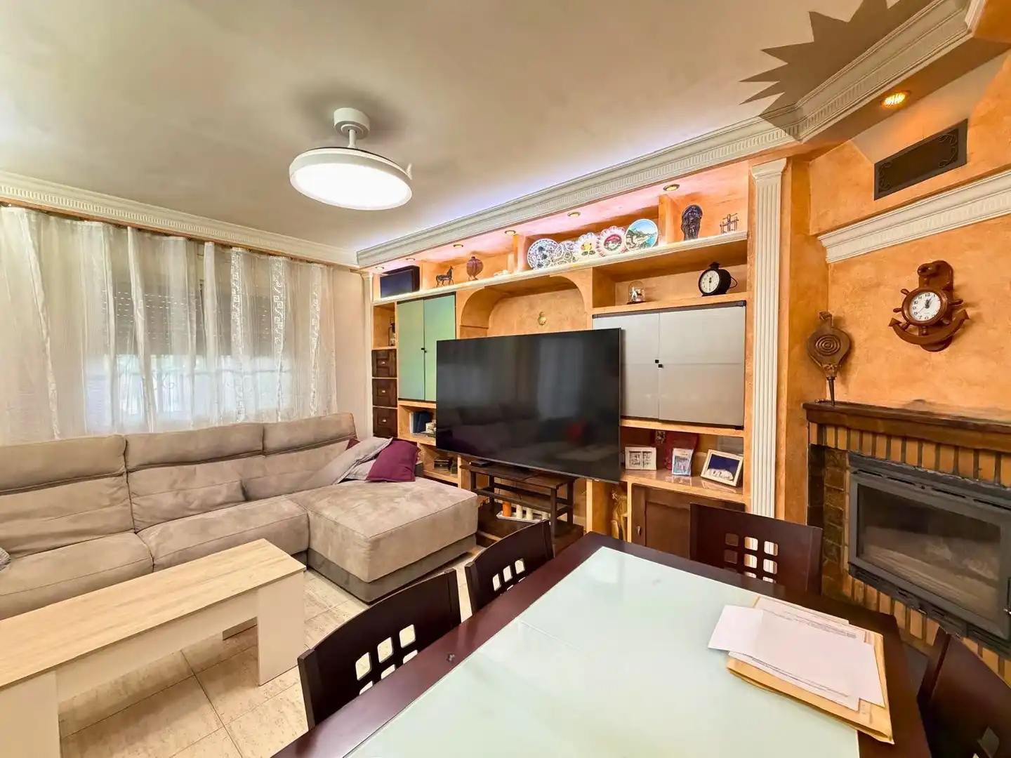 Sala de estar de Casa o chalet en venta en Rivas-Vaciamadrid con Aire acondicionado, Calefacción y Jardín privado