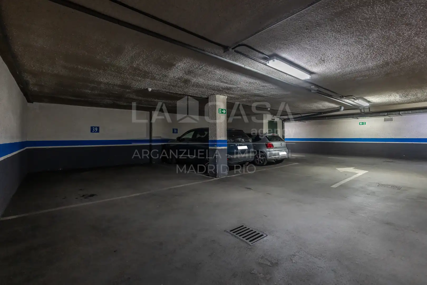 Aparcament de Àtic en venda en Madrid amb Calefacció i Terrassa