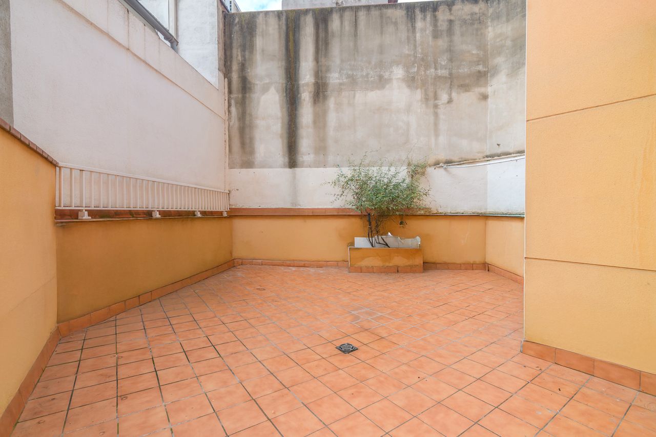 Terrassa de Pis en venda en Sant Boi de Llobregat amb Terrassa i Forn