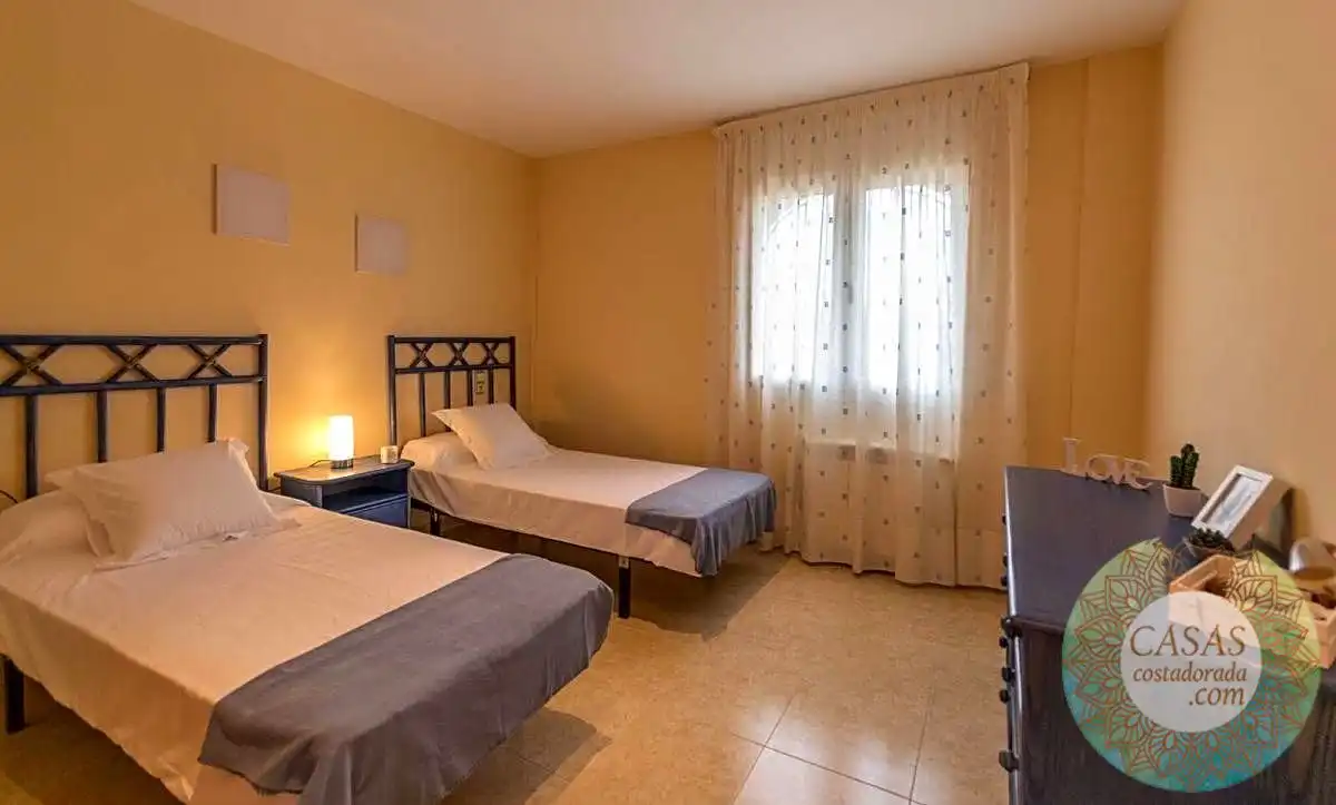 Dormitori de Casa o xalet en venda en L'Ampolla amb Jardí privat, Terrassa i Piscina
