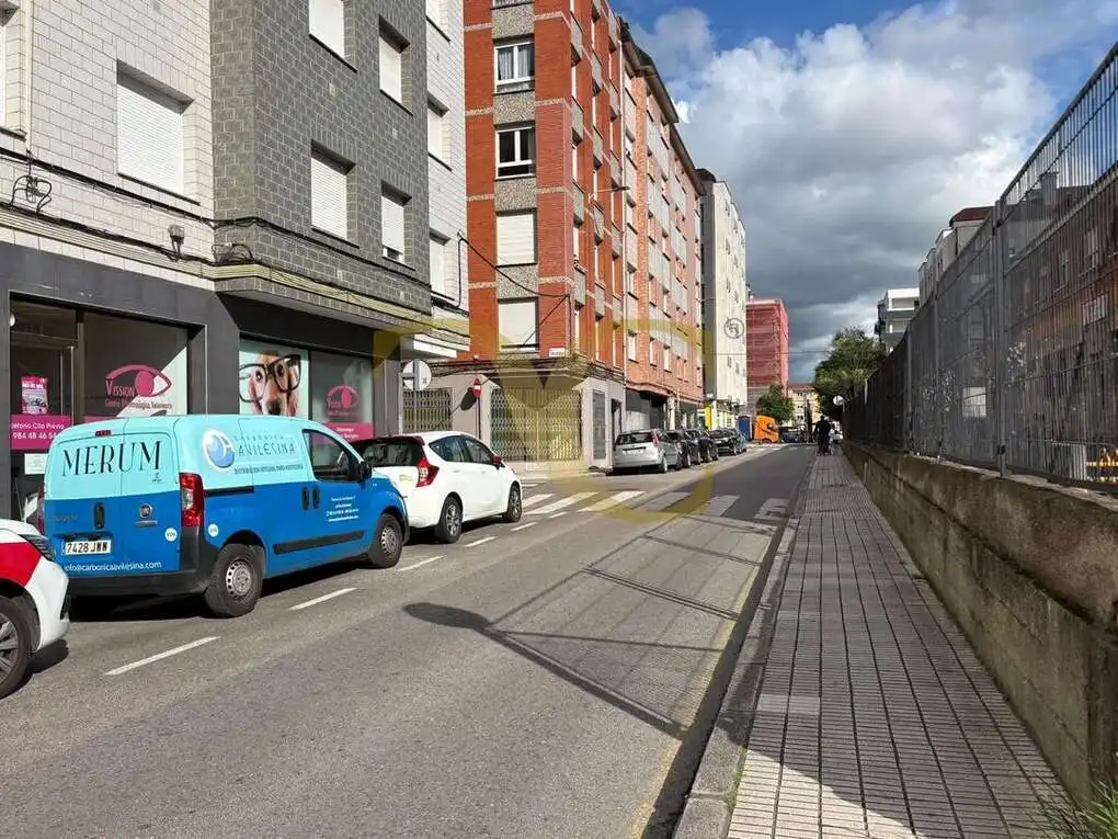 Vista exterior de Local de lloguer en Gijón 
