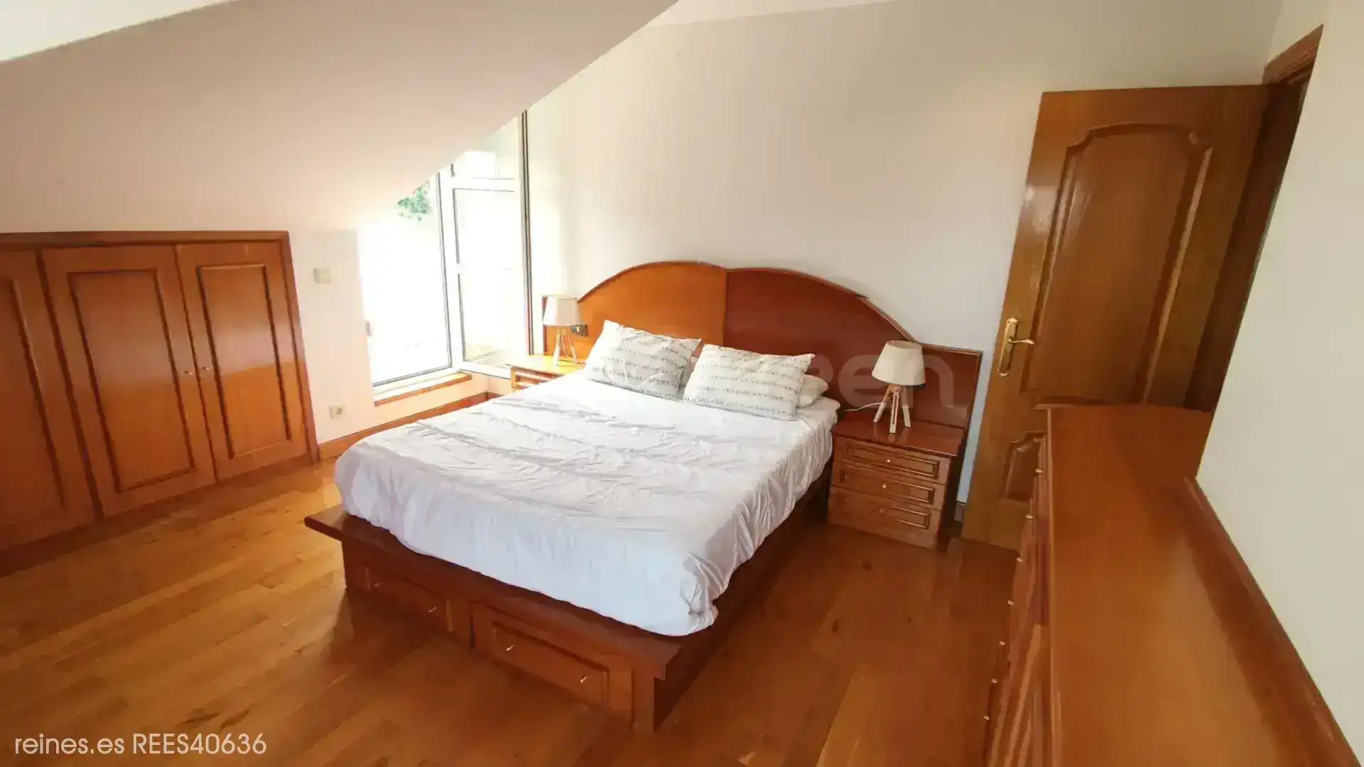 Habitación de Dúplex en venta en Piélagos con Calefacción, Terraza y Amueblado