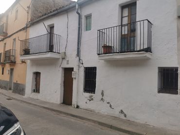 Wohngebäude zum Verkauf in Carrer Puig