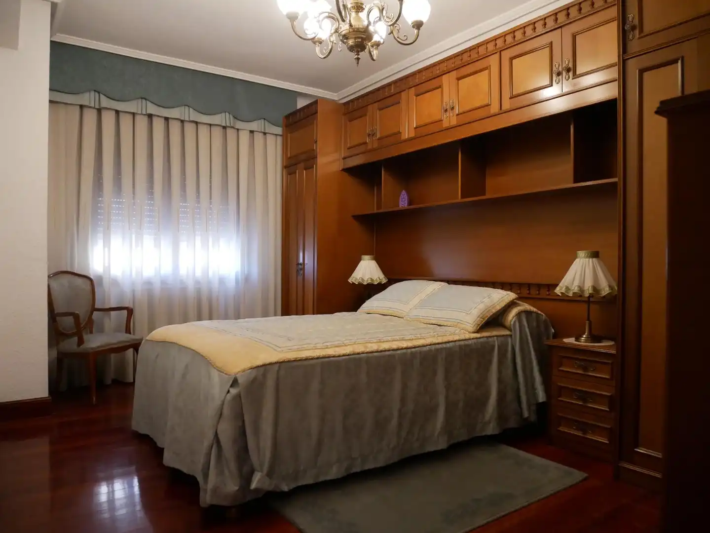 Habitación de Piso en venta en Basauri  con Calefacción y Balcón